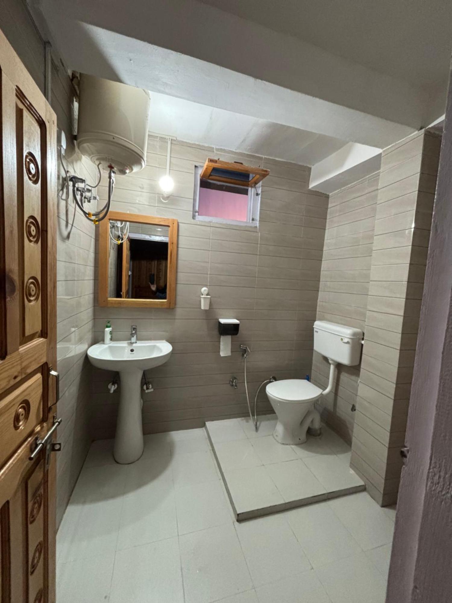 Brook Cottage Champawat Экстерьер фото